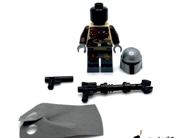 LEGO Star Wars Din Djarin Minifigure With Cape, Helmet, And Blasters